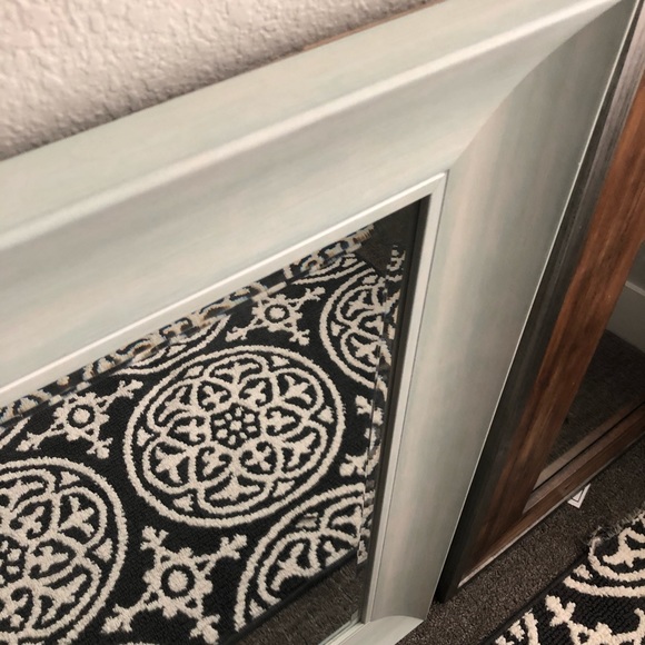 Mirror - Picture 3 of 4